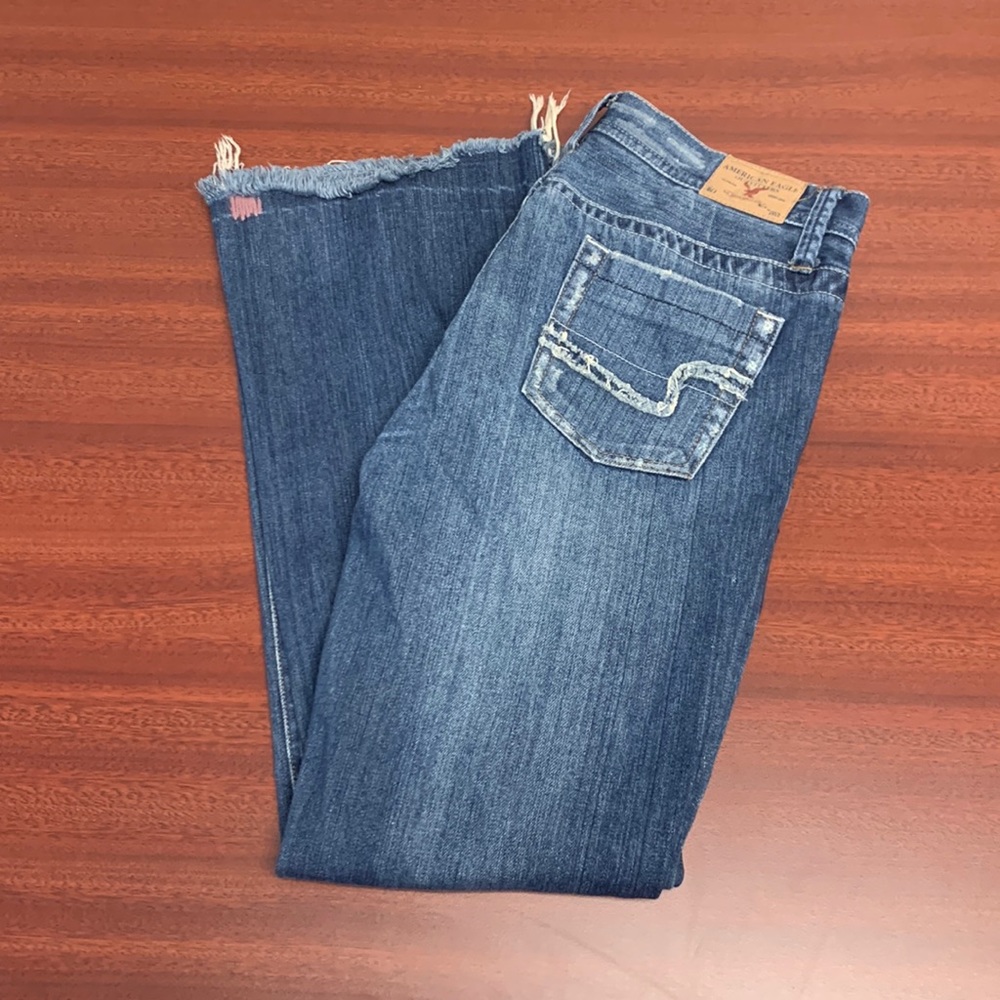 American Eagle Outfitters - Picture 1 of 8